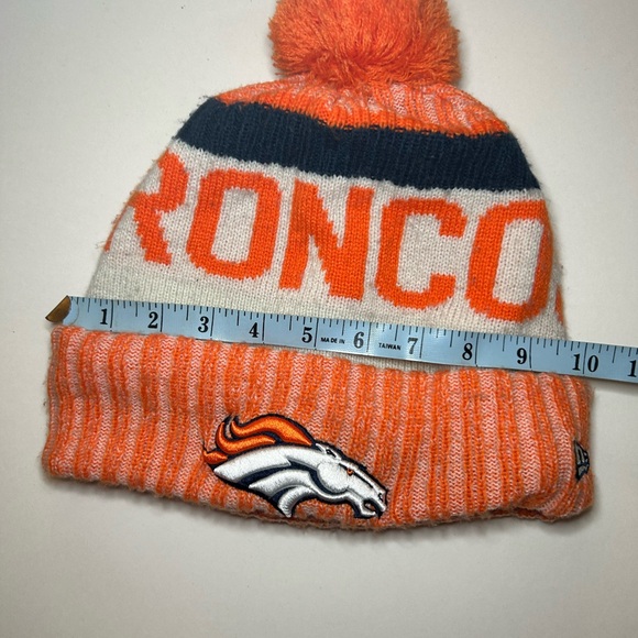 Broncos fleece lined hat - Picture 6 of 9
